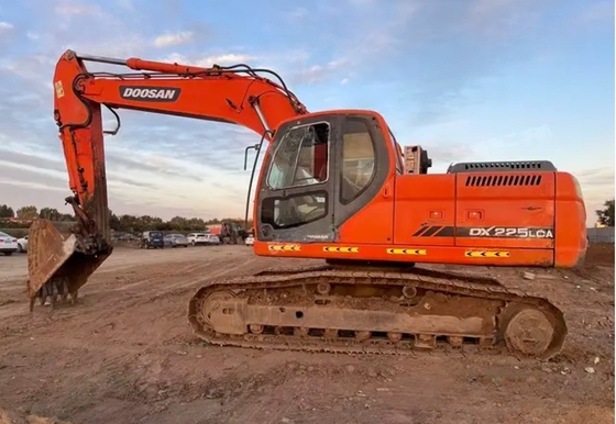 DOOSAN DX225LCA 掘削機 製造工場のための水力鉄油管